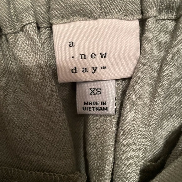 Women's High-Rise Paperbag Ankle Pants - A New Day - Picture 6 of 7